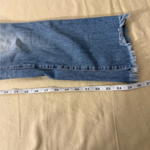 Madewell Cali Demi Boot Cut Jeans size 28 Raw Hem - Picture 8 of 10